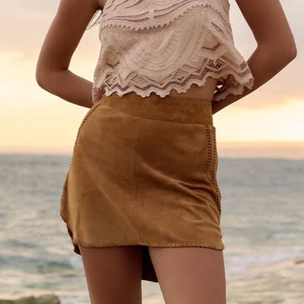 Women’s Suede Mini Skirt in Camel